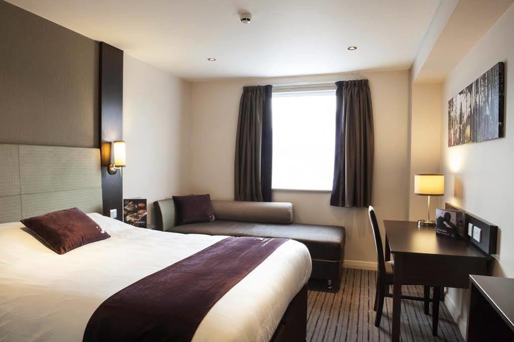 Premier Inn Premier Inn York South West Εξωτερικό φωτογραφία