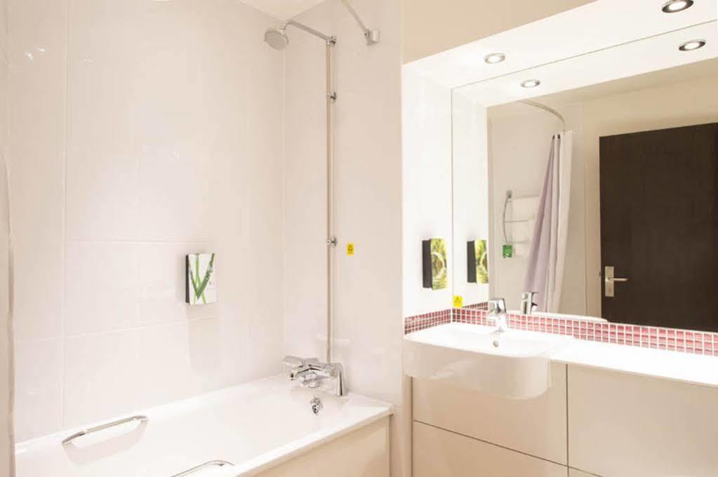 Premier Inn Premier Inn York South West Εξωτερικό φωτογραφία