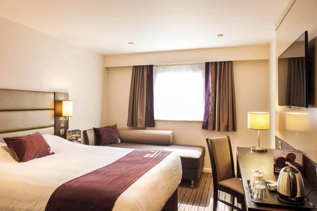 Premier Inn Premier Inn York South West Εξωτερικό φωτογραφία